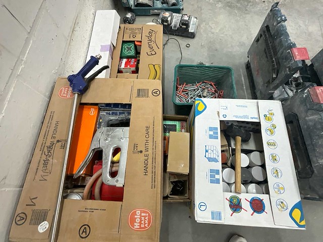 Grote partij elektrisch gereedschap – makita, hitachi, senco e.a. (allen getest, werkend) - afbeelding 12 van  18