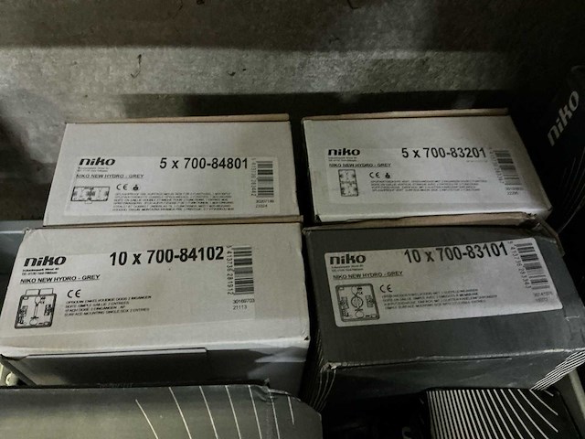Grote partij elektrische onderdelen - afbeelding 4 van  42
