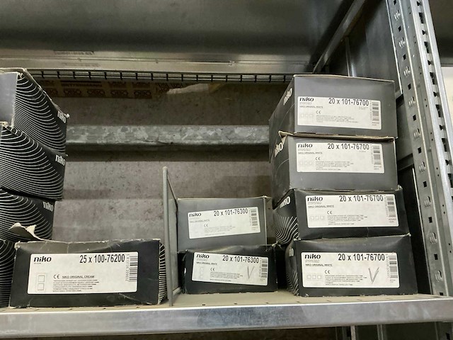 Grote partij elektrische onderdelen - afbeelding 13 van  42