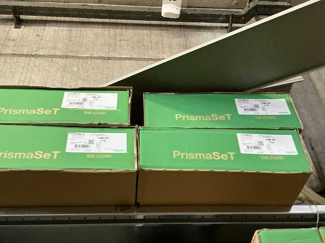Grote partij elektrische onderdelen - afbeelding 36 van  42