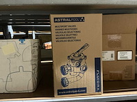 Grote partij elektro en installatietoebehoren voor wellnessinstallaties - afbeelding 3 van  5