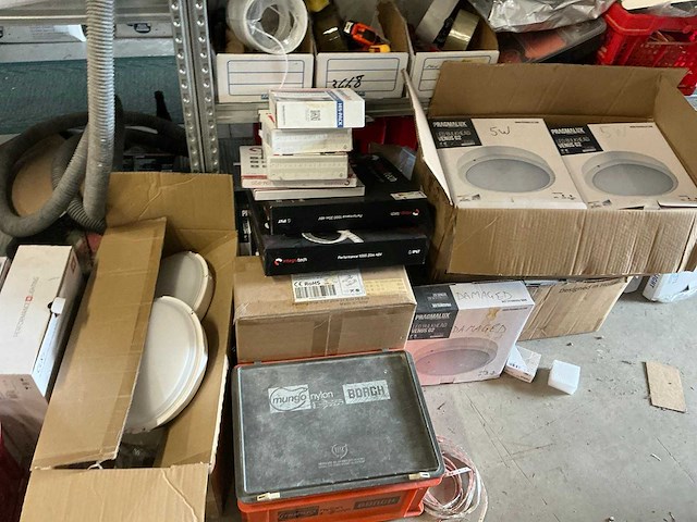 Grote partij elektro-technisch installatiemateriaal - afbeelding 3 van  7