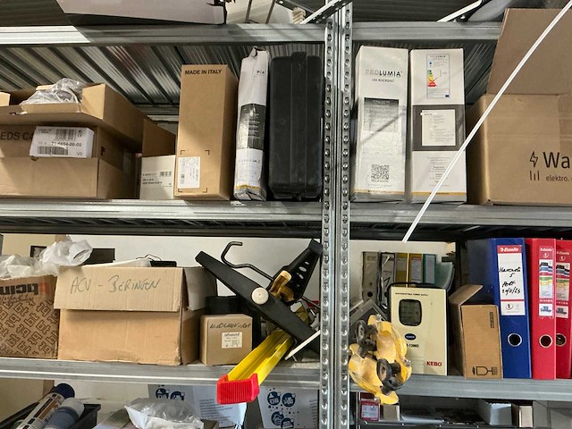 Grote partij elektro-technisch installatiemateriaal - afbeelding 4 van  7