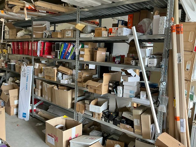 Grote partij elektro-technisch installatiemateriaal - afbeelding 5 van  7