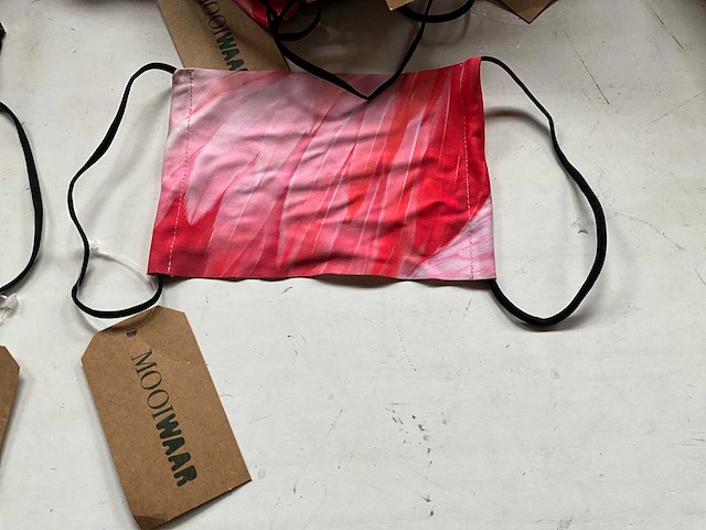 Grote partij fair trade wasbare mondkapjes 4 kleuren - afbeelding 4 van  10