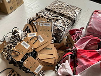 Grote partij fair trade wasbare mondkapjes 4 kleuren - afbeelding 7 van  10