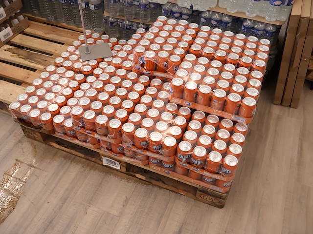 Grote partij fanta 24x33cl (plm 18) - afbeelding 2 van  5