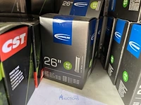 Grote partij fietsbanden - afbeelding 6 van  64