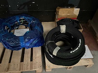 Grote partij fietsbanden - afbeelding 3 van  11