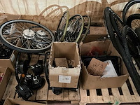 Grote partij fietsonderdelen - afbeelding 3 van  8