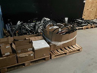 Grote partij fietsonderdelen - afbeelding 2 van  8