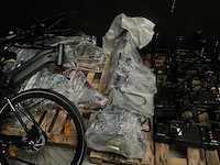 Grote partij fietsonderdelen - afbeelding 8 van  8