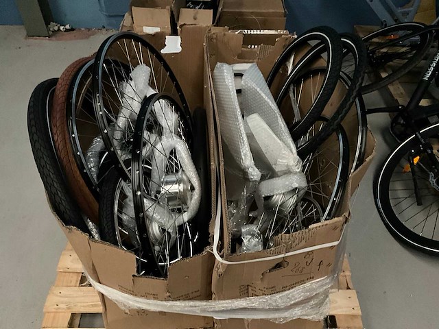 Grote partij fietsonderdelen - afbeelding 6 van  8