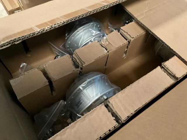 Grote partij fietsonderdelen - afbeelding 2 van  21