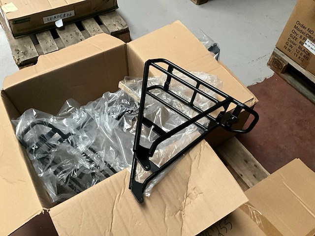 Grote partij fietsonderdelen - afbeelding 3 van  8