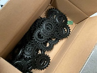 Grote partij fietsonderdelen - afbeelding 3 van  17