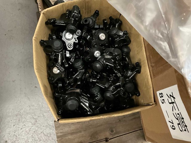 Grote partij fietsonderdelen - afbeelding 3 van  18