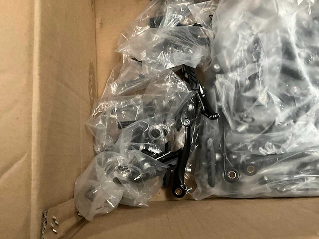 Grote partij fietsonderdelen - afbeelding 17 van  18