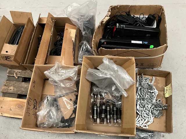 Grote partij fietsonderdelen - afbeelding 11 van  18