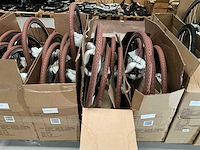 Grote partij fietswielen - afbeelding 8 van  12