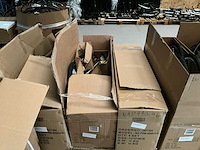 Grote partij fietswielen - afbeelding 10 van  12