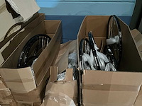 Grote partij fietswielen - afbeelding 9 van  12
