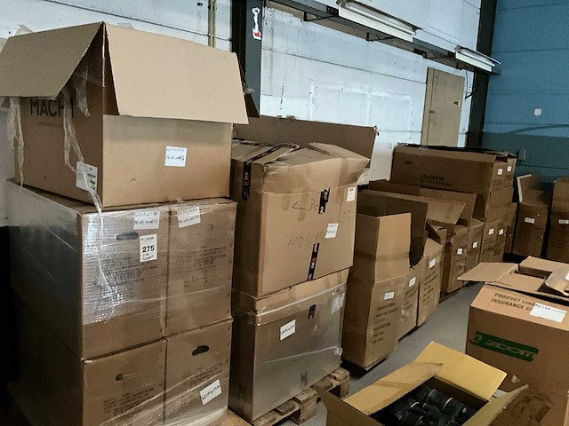 Grote partij fietswielen - afbeelding 5 van  8