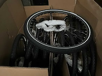 Grote partij fietswielen - afbeelding 2 van  8