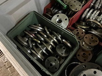 Grote partij flenzen - afbeelding 5 van  8