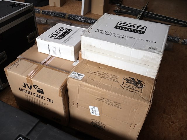 Grote partij flightcases plm 6 - afbeelding 3 van  6
