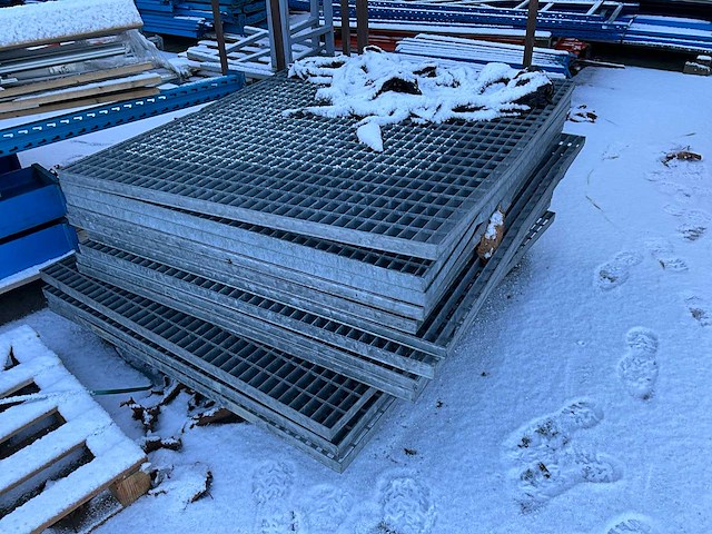 Grote partij galva roostervloer - afbeelding 1 van  4