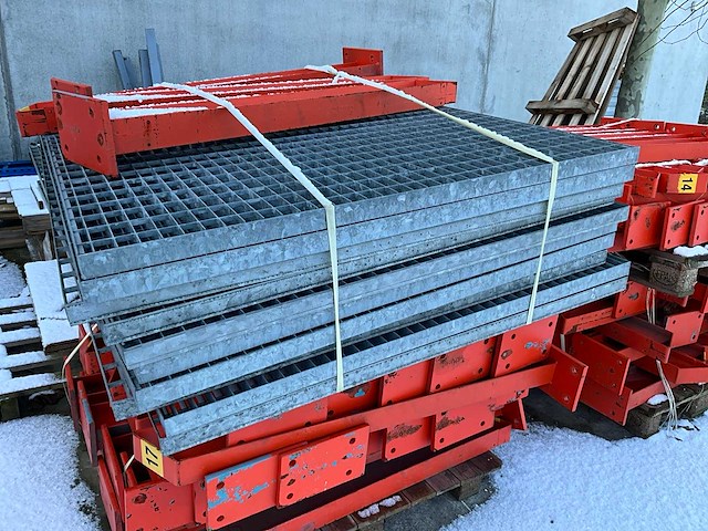 Grote partij galva roostervloer - afbeelding 2 van  4