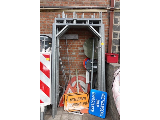 Grote partij galva/alu stelling - afbeelding 10 van  19