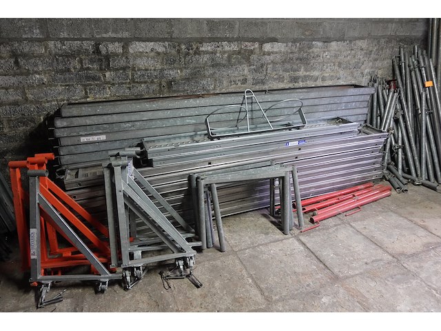 Grote partij galva/alu stelling - afbeelding 15 van  19