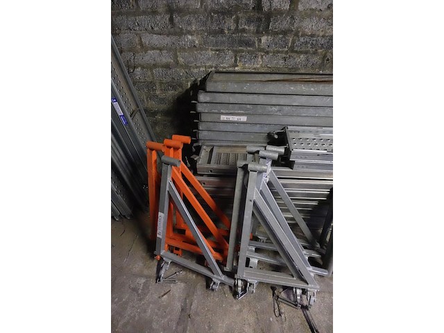 Grote partij galva/alu stelling - afbeelding 17 van  19