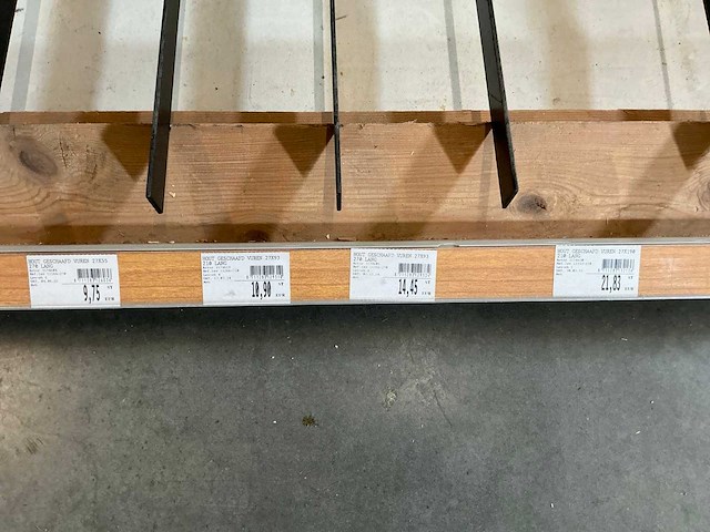 Grote partij geschaafde grenen planken - afbeelding 7 van  25