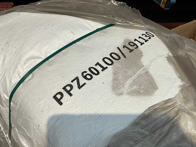 Grote partij geweven kunststof zakken - afbeelding 2 van  3