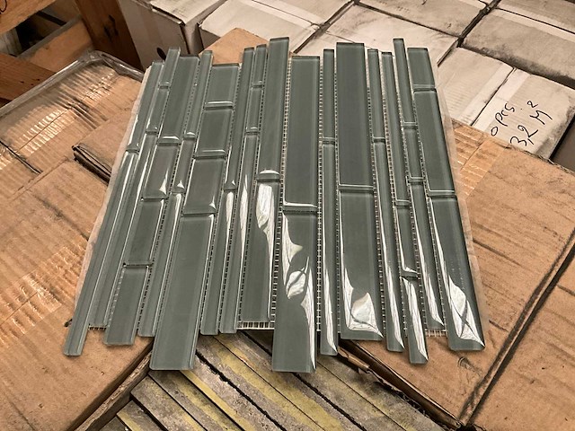 Grote partij glas mozaïek - afbeelding 1 van  1