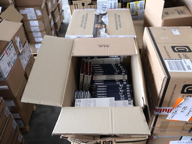 Grote partij gsm hoezen - afbeelding 13 van  19