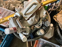 Grote partij handgereedschap en bevestigingsmaterialen - afbeelding 4 van  8