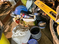 Grote partij handgereedschap en bevestigingsmaterialen - afbeelding 7 van  8