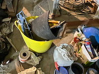 Grote partij handgereedschap en bevestigingsmaterialen - afbeelding 8 van  8