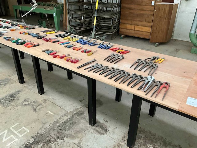 Grote partij handgereedschap - afbeelding 1 van  4