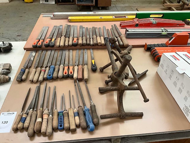 Grote partij handgereedschap - afbeelding 2 van  9