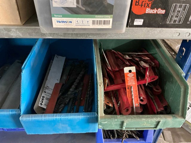 Grote partij handgereedschappen en bouwtoebehoren - afbeelding 4 van  25