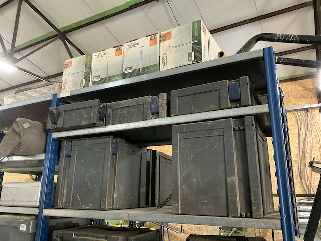 Grote partij handgereedschappen en bouwtoebehoren - afbeelding 15 van  25