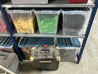 Grote partij handgereedschappen en bouwtoebehoren - afbeelding 20 van  25