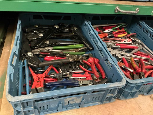 Grote partij handgereedschappen - afbeelding 2 van  9