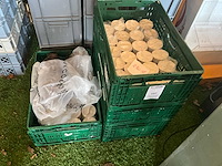 Grote partij hapjes bordjes - afbeelding 2 van  3