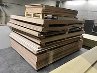 Grote partij hout plaatmateriaal - afbeelding 1 van  5